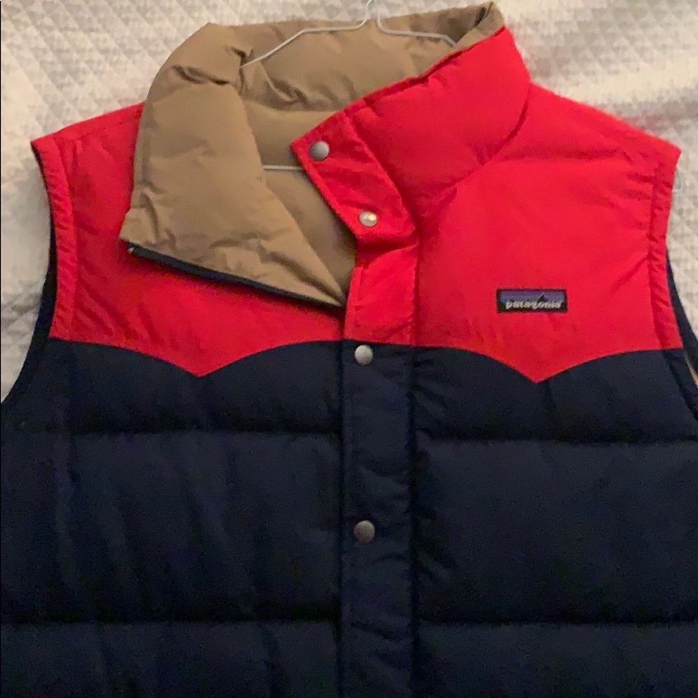 Men’s Large Patagonia Puffer Vest Red and Navy